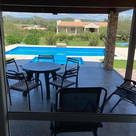 Casa Con Vista A Las Sierras De Cordoba Malagueno Exterior photo